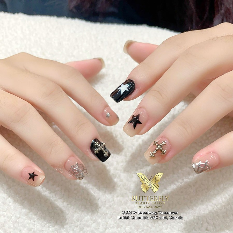 Minimal star nail art